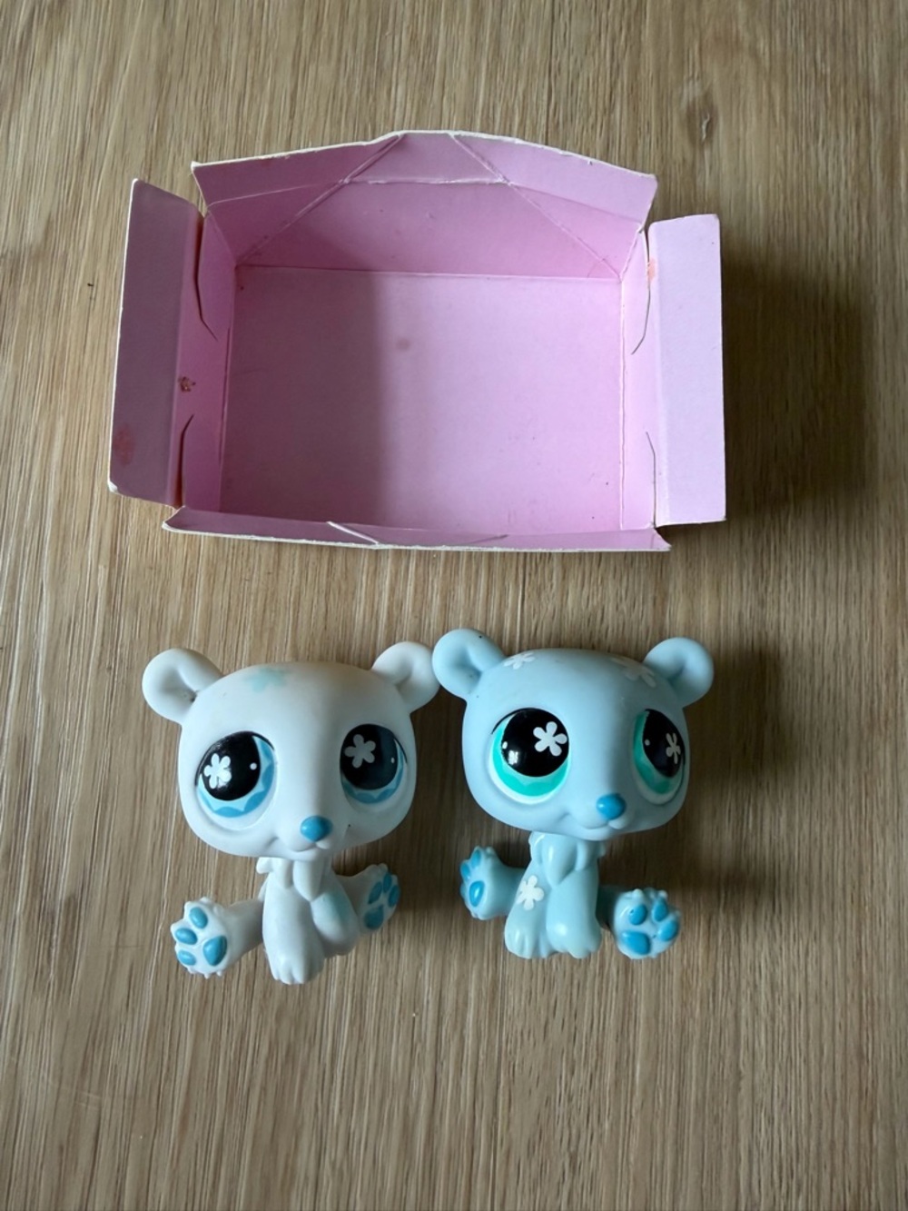Littlest Pet Shop #646 #647 polar bears